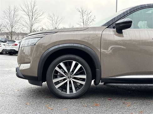 Used 2023 Nissan Pathfinder Platinum w/ Lighting Package (N93) image 9