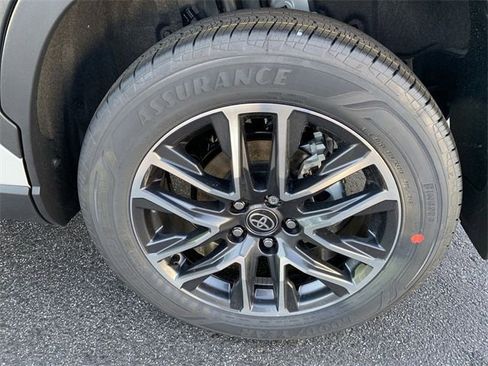 New 2026 Toyota Corolla Cross XLE image 35