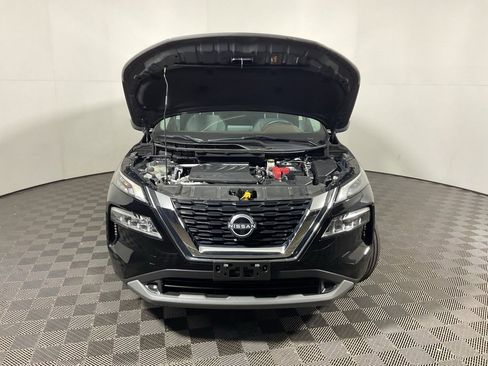 Used 2023 Nissan Rogue SV image 5