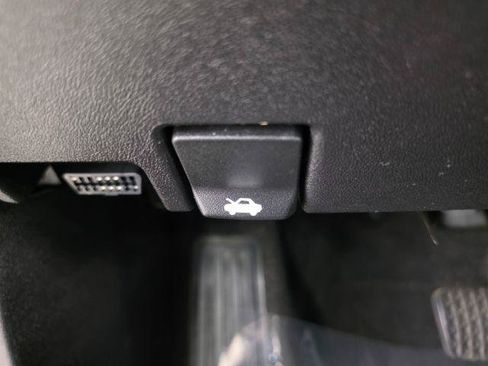 Used 2019 Chevrolet Equinox LS FWD image 15