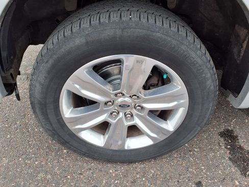 Used 2016 Ford F150 Platinum w/ Equipment Group 701A Luxury image 21