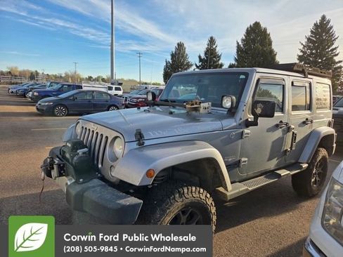 Used 2014 Jeep Wrangler Unlimited Sahara w/ Connectivity Group image 2