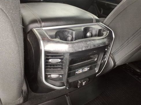 Used 2022 RAM 1500 Big Horn AWD/4WD image 17