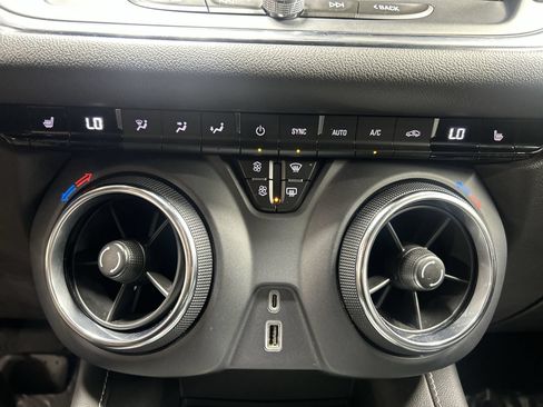 Certified 2023 Chevrolet Blazer LT AWD/4WD image 12