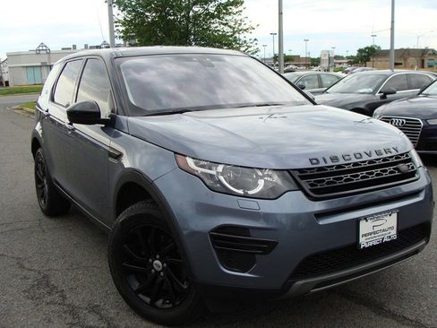 Used 2018 Land Rover Discovery Sport SE image 1