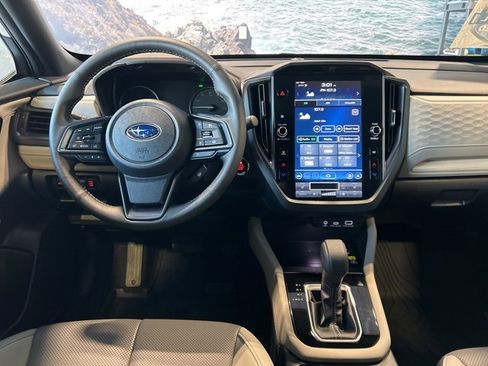 Used 2025 Subaru Forester Limited image 78