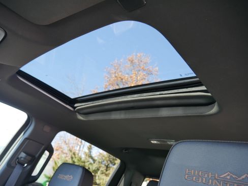 Certified 2025 Chevrolet Silverado 2500 High Country w/ High Country Premium Package image 18