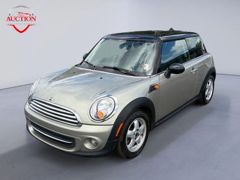 Used 2011 MINI Cooper Hardtop image 1