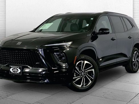 Used 2025 Buick Enclave Sport Touring image 12