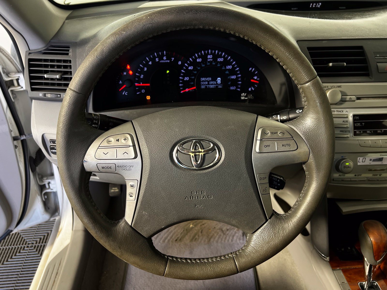 Used 2010 Toyota Camry XLE FWD image 9