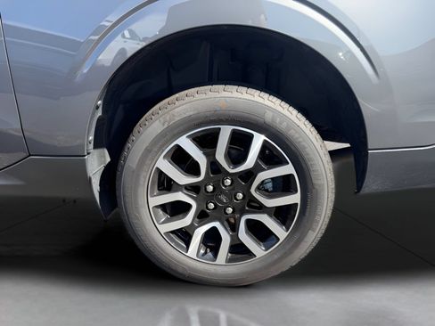 Certified 2024 Ford Maverick Lariat AWD/4WD image 29