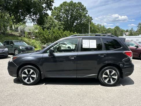 Used 2017 Subaru Forester 2.5i Premium AWD/4WD image 2