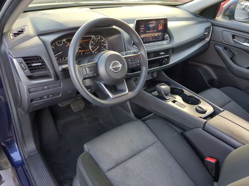 Used 2024 Nissan Rogue SV image 16