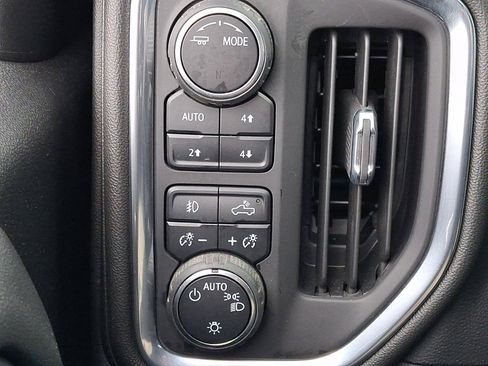 Used 2022 Chevrolet Silverado 1500 LT Trail Boss w/ Convenience Package II image 23