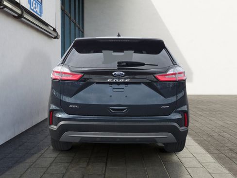 Used 2024 Ford Edge SEL w/ Convenience Package image 4