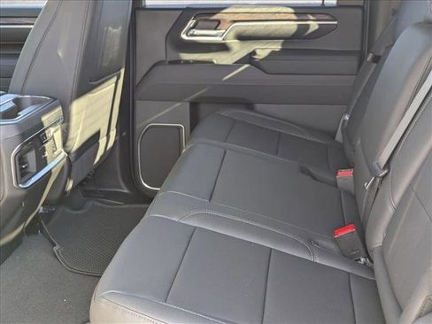 New 2026 GMC Sierra 2500 SLT w/ SLT Premium Package image 17