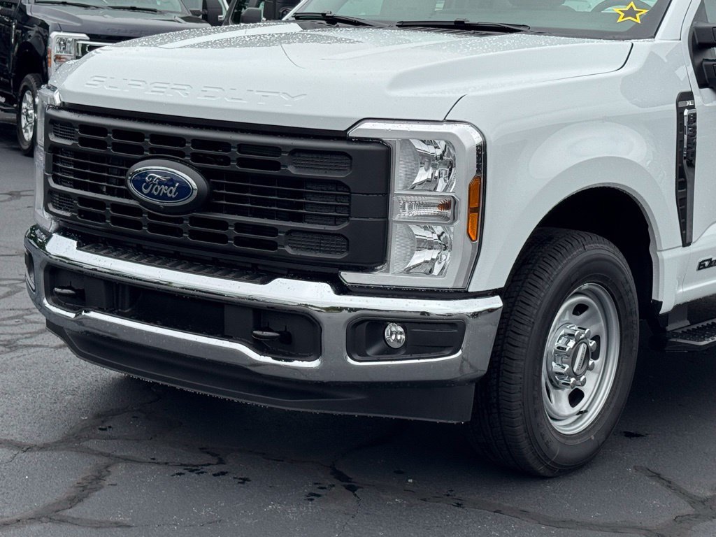 Used 2025 Ford F350 XL w/ 360-Degree Camera Package RWD image 30