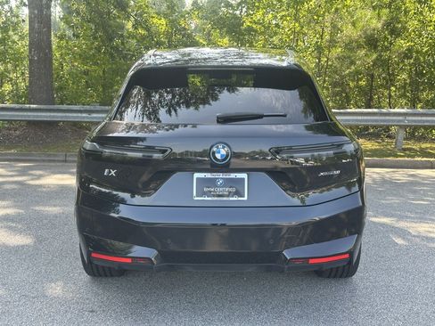 Used 2024 BMW iX xDrive50 w/ Sport Package AWD/4WD image 23