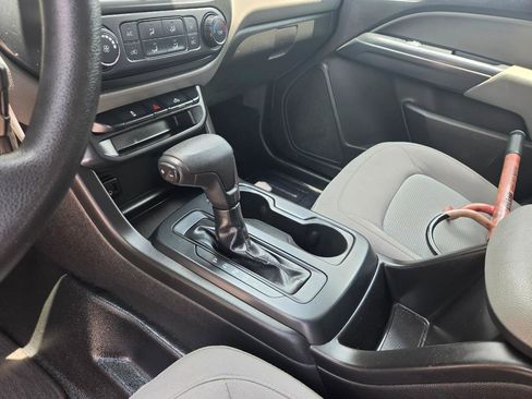 Used 2019 Chevrolet Colorado W/T w/ WT Convenience Package RWD image 10