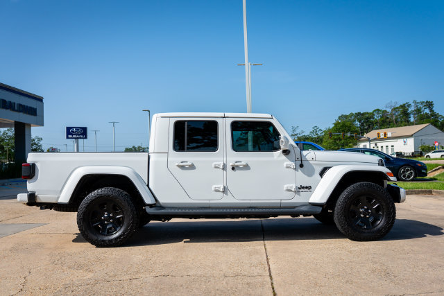 Used 2022 Jeep Gladiator Overland AWD/4WD image 18