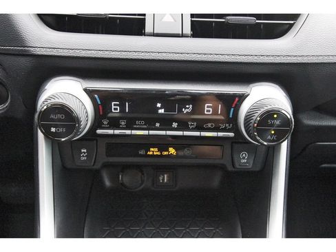 Used 2024 Toyota RAV4 XLE w/ Convenience Package FWD image 29