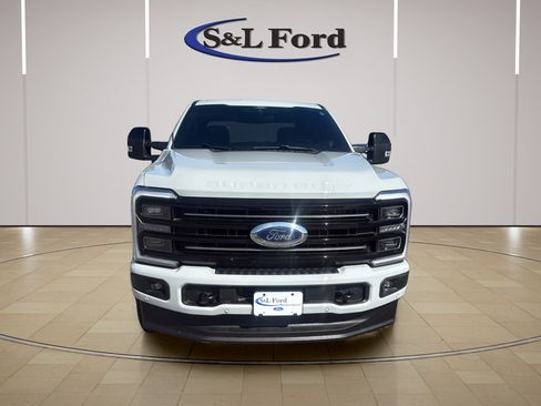 Used 2025 Ford F250 Platinum AWD/4WD image 12