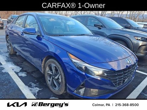Used 2023 Hyundai Elantra Limited image 3