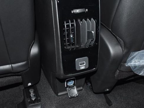 New 2026 Jeep Compass Limited image 25