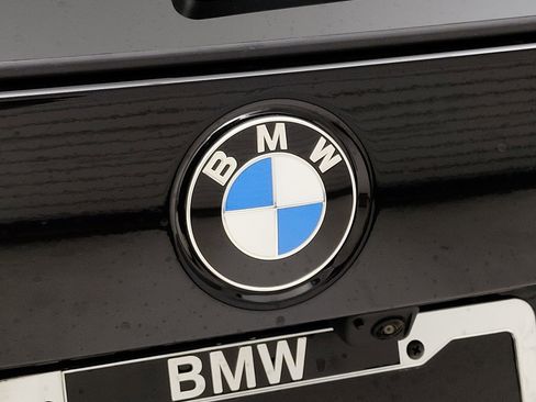 Used 2025 BMW X1 xDrive28i image 9