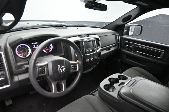 Used 2024 RAM 1500 Warlock AWD/4WD image 14