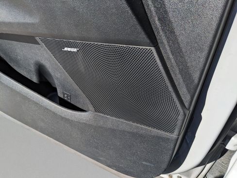 Used 2023 Kia Sorento SX image 40