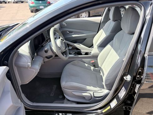 Used 2021 Hyundai Elantra Blue FWD image 21