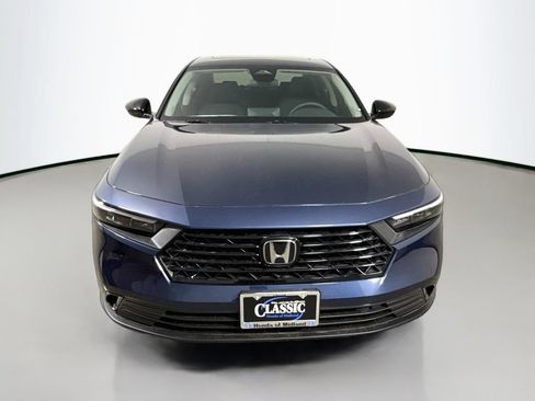 Used 2025 Honda Accord SE image 2