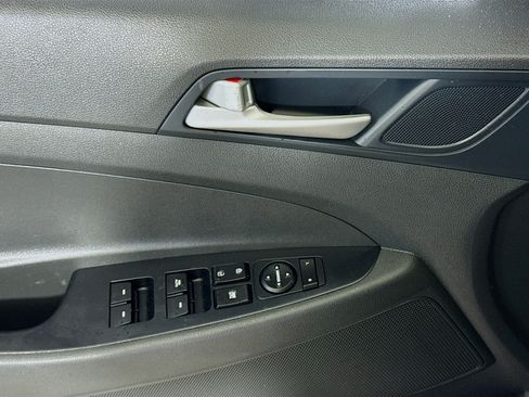 Used 2020 Hyundai Tucson Value FWD image 24
