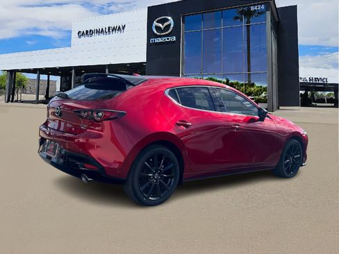 New 2026 MAZDA MAZDA3 Hatchback w/Premium Plus Pkg image 6