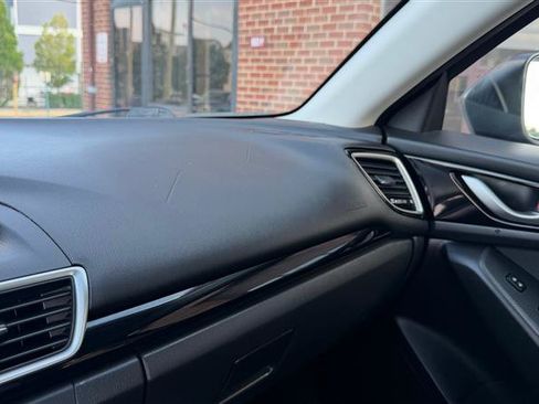 Used 2016 MAZDA MAZDA3 i Sport w/ Preferred Equipment Package FWD image 33