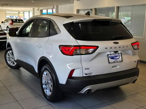 Used 2022 Ford Escape SE FWD image 13