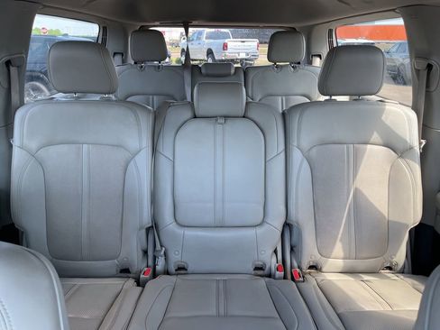 Used 2022 Jeep Wagoneer Series II AWD/4WD image 51