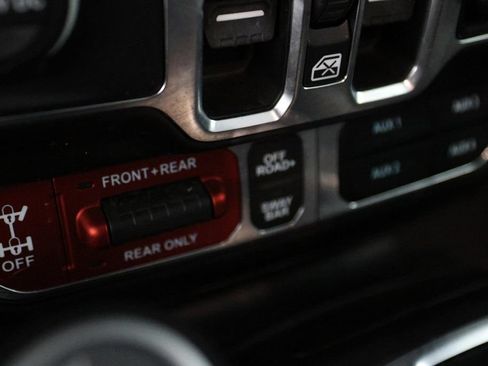 Used 2026 Jeep Wrangler Unlimited Rubicon AWD/4WD image 24
