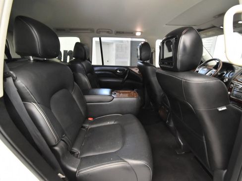 Used 2019 INFINITI QX80 Luxe w/ All-Season Package AWD/4WD image 19