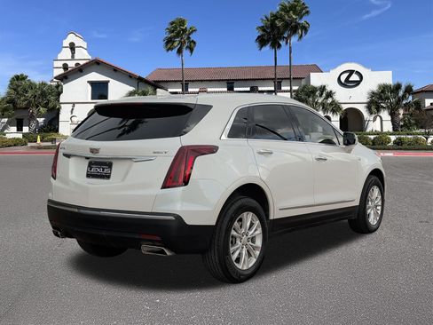 Used 2023 Cadillac XT5 Luxury FWD image 2