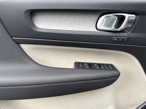 New 2026 Volvo XC40 B5 Plus w/ Protection Package Premier image 10