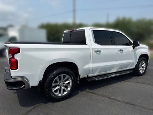 Used 2021 Chevrolet Silverado 1500 LTZ AWD/4WD image 5