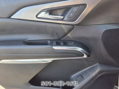 Used 2024 Chevrolet Traverse LT FWD image 30