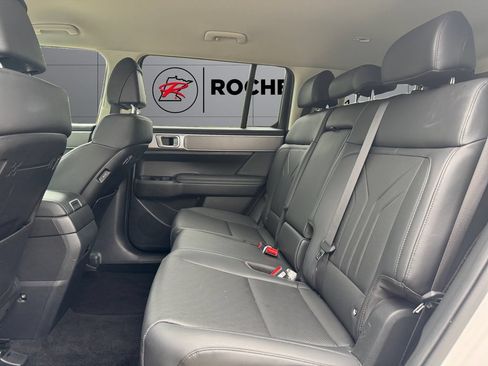 Used 2025 Hyundai Santa Fe SEL AWD/4WD image 18