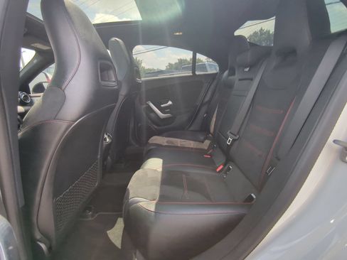 Used 2023 Mercedes-Benz CLA 250 4MATIC image 9