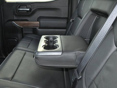 Used 2019 Chevrolet Silverado 1500 High Country w/ Technology Package image 16