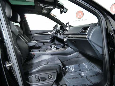 Used 2022 Audi SQ5 Premium image 11