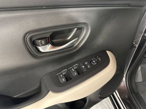 Certified 2023 Honda HR-V LX image 15