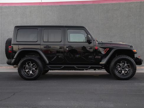 Used 2018 Jeep Wrangler Unlimited Rubicon AWD/4WD image 4